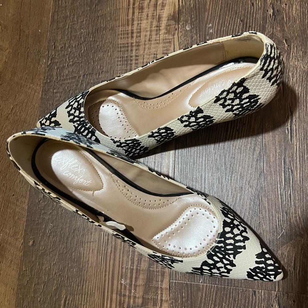 Printed Kitten Heel Brand: Dexflex
